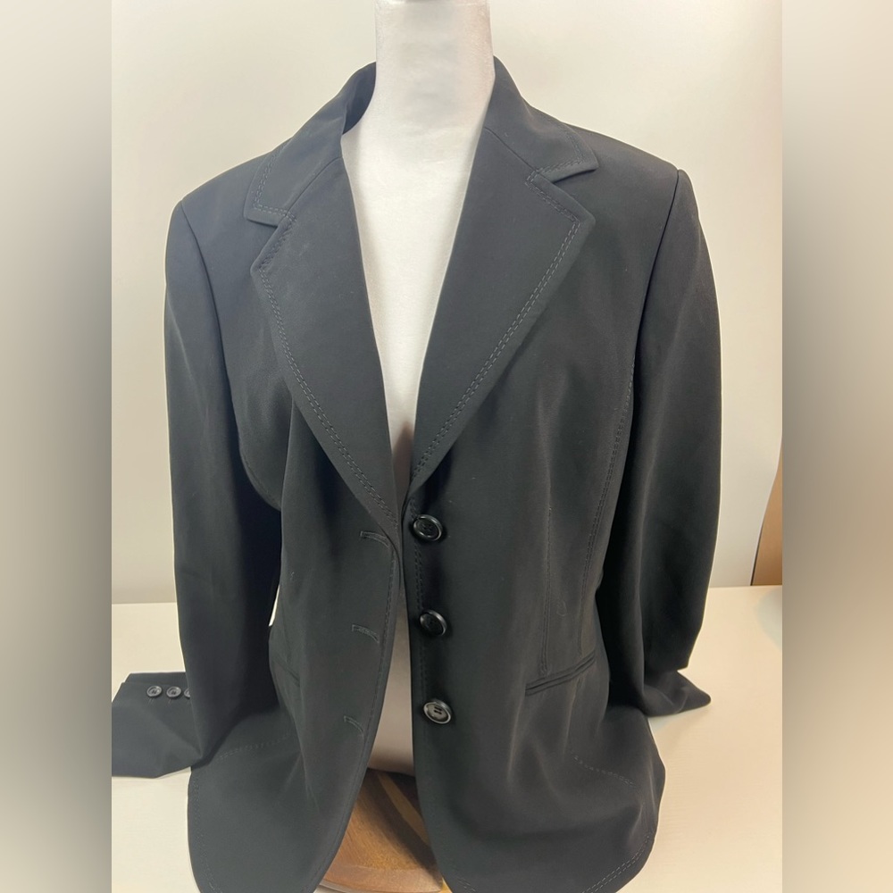 Ann Taylor Sz14. Black blazer.